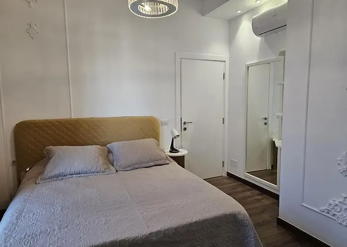 Deluxe Flat With Garden_tirana Tirana